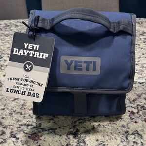 YETI Daytrip Lunch Bag - Dark Blue and Gray